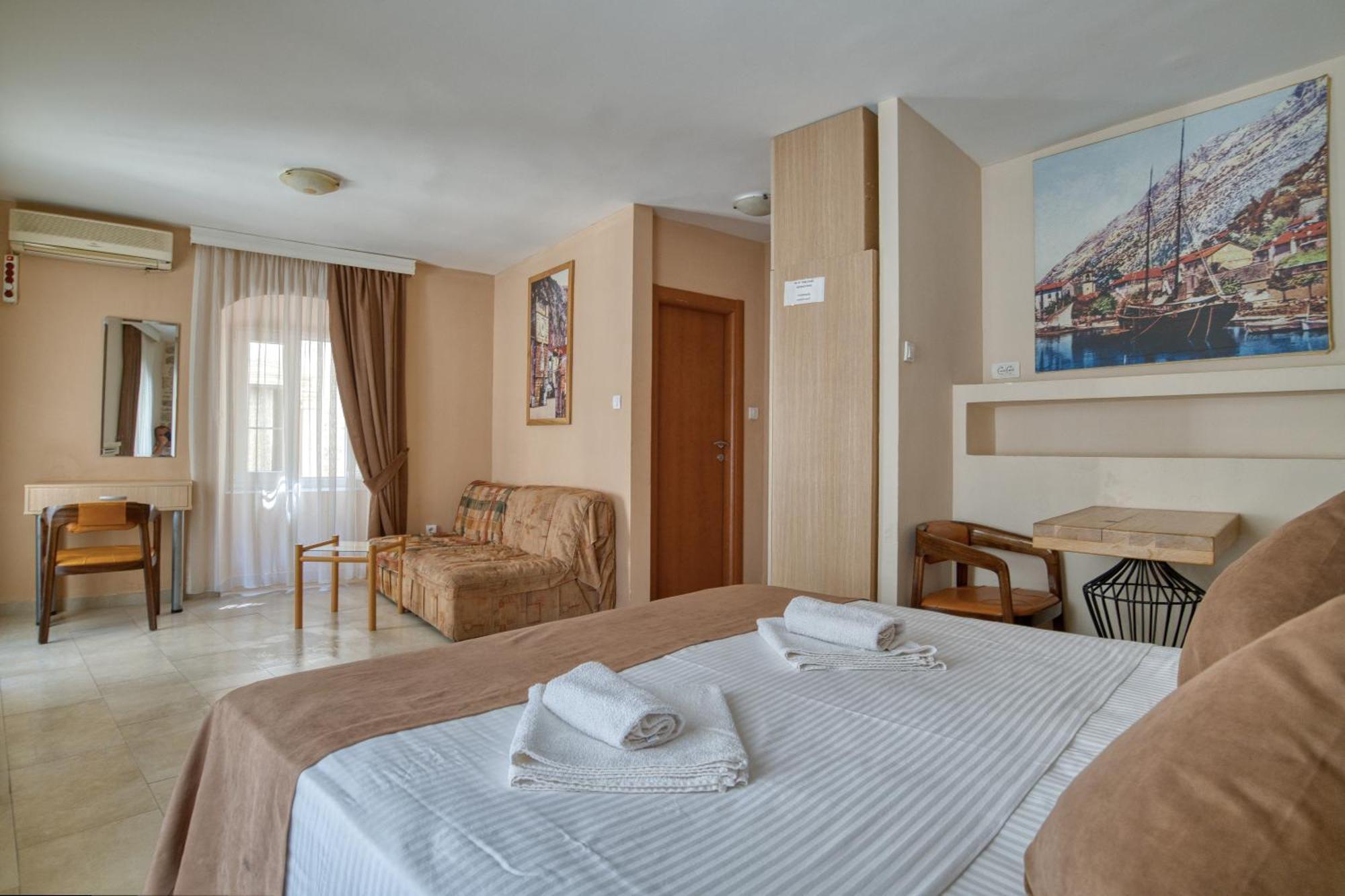 Hotel Rendez Vous Kotor Eksteriør billede