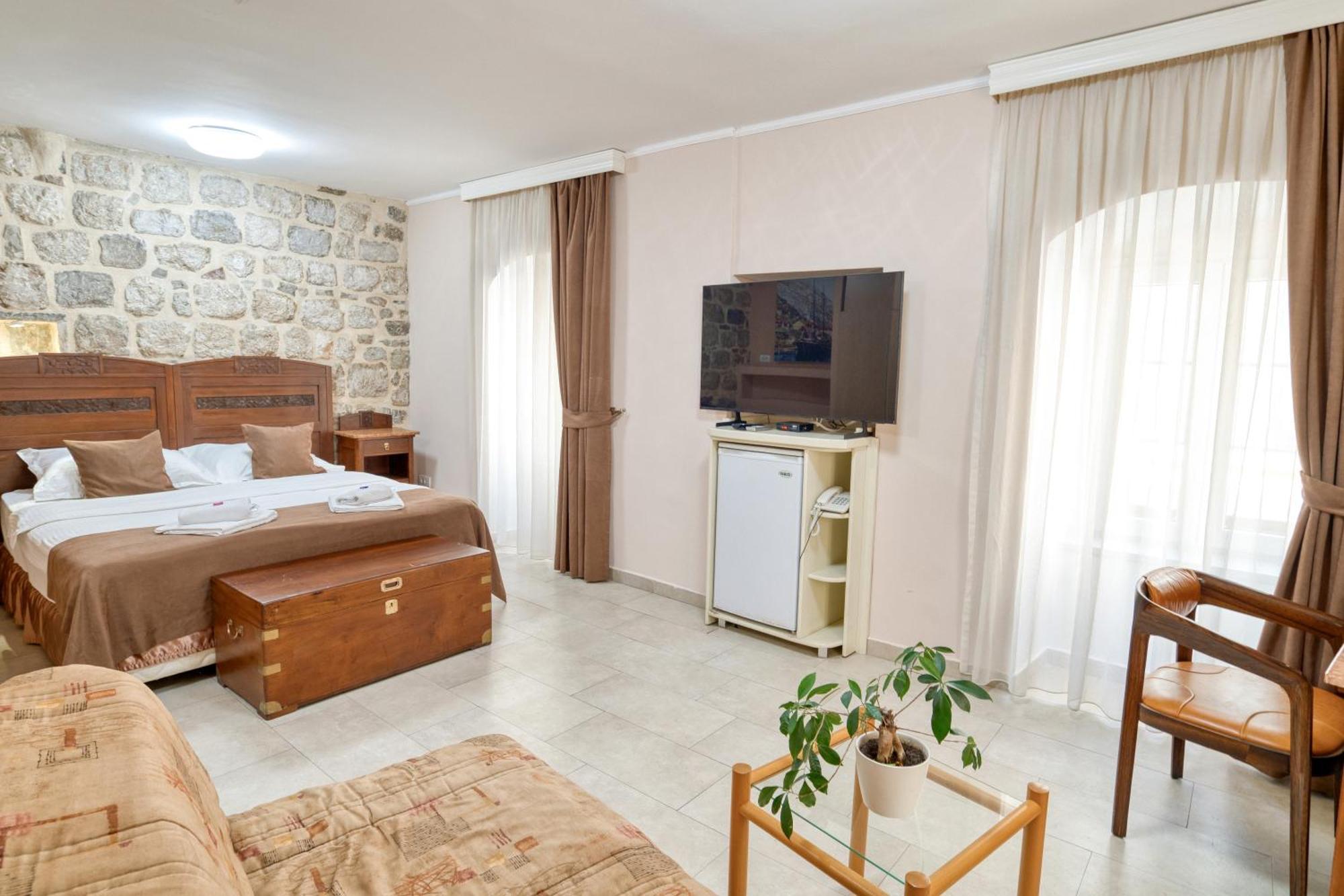 Hotel Rendez Vous Kotor Eksteriør billede